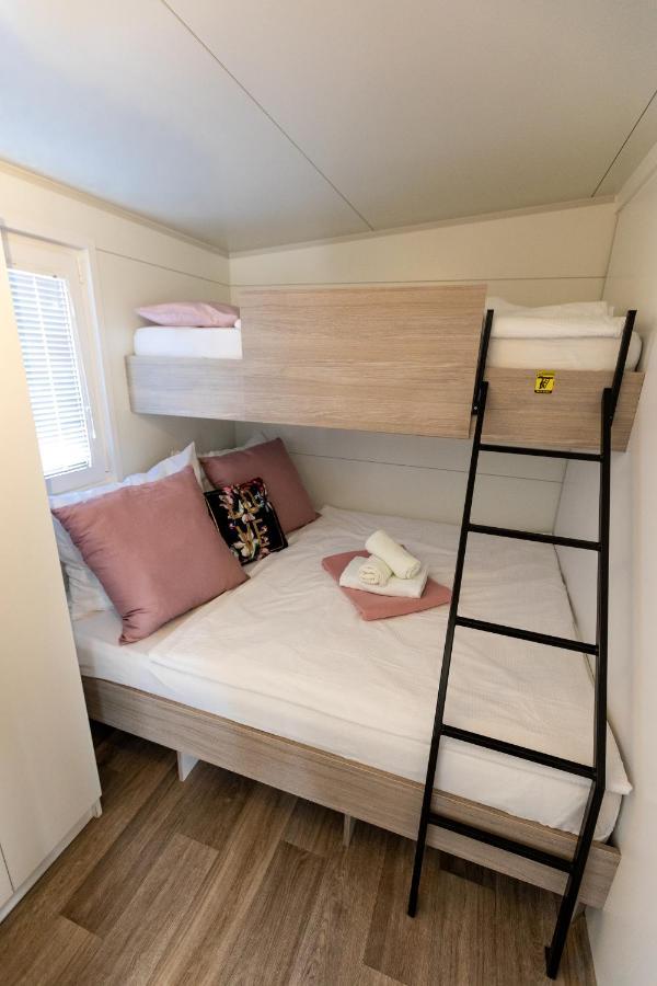 Prázdninový dům Mobile Whit Sea View Lavojesa